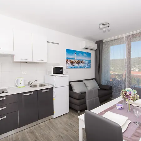 Family-friendly With Swimming Pool Drvenik Veliki, Drvenik - 16377 Appartement