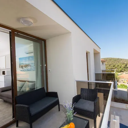 Family-friendly With Swimming Pool Drvenik Veliki, Drvenik - 16377 Appartement