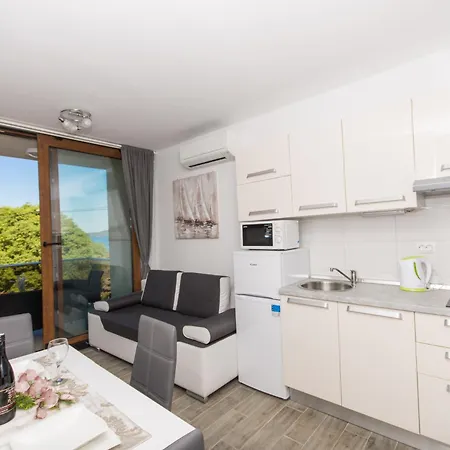 Family-friendly With Swimming Pool Drvenik Veliki, Drvenik - 16377 Appartement Veliki Drvenik