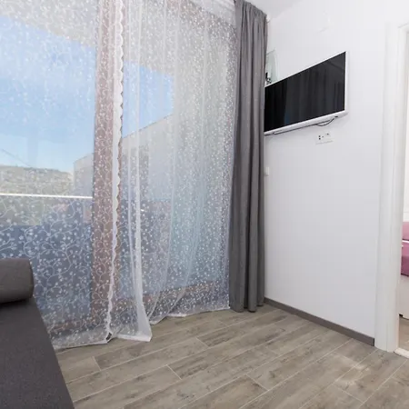 Family-friendly With Swimming Pool Drvenik Veliki, Drvenik - 16377 Appartement Veliki Drvenik