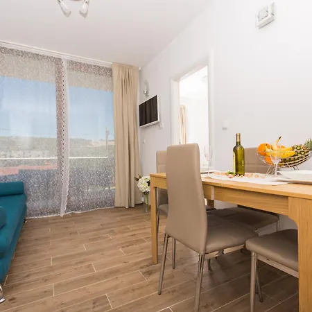 Family-friendly With Swimming Pool Drvenik Veliki, Drvenik - 16377 Appartement