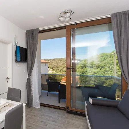 Family-friendly With Swimming Pool Drvenik Veliki, Drvenik - 16377 Appartement
